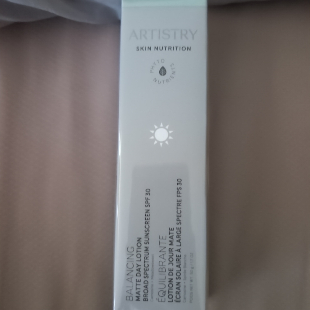NIB Artistry Skin Nutrition Balancing Matte Day Lotion Broad Spectrum Sunscreen